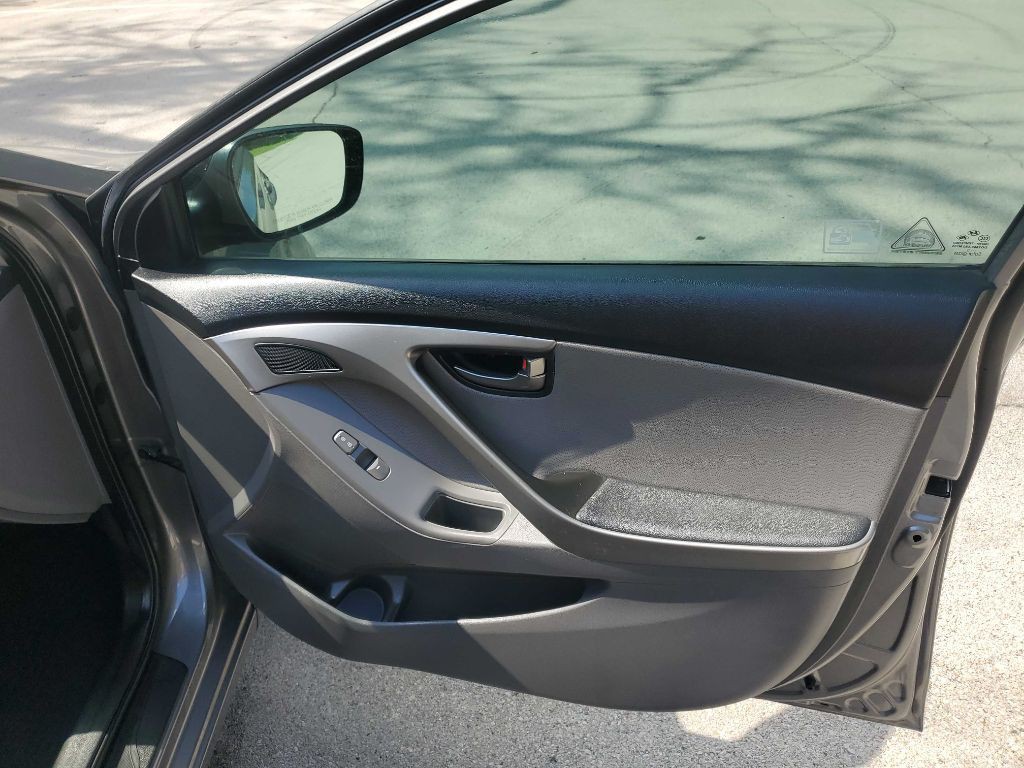 2013 Hyundai Elantra Image 62