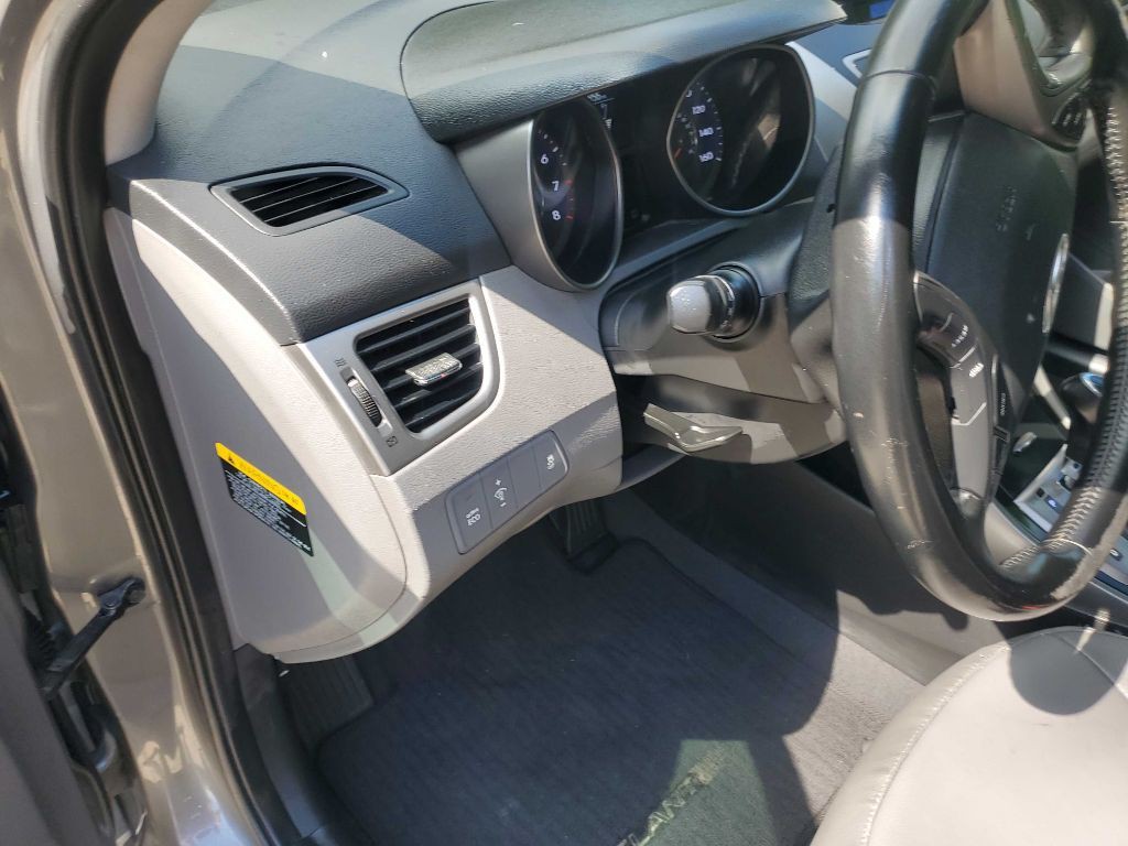 2013 Hyundai Elantra Image 64