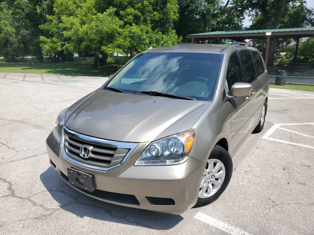 2010 Honda Odyssey Image 2
