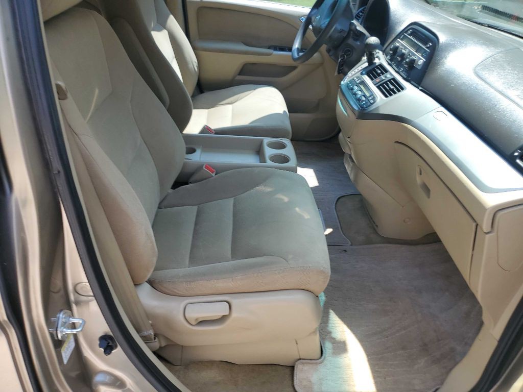 2010 Honda Odyssey Image 21