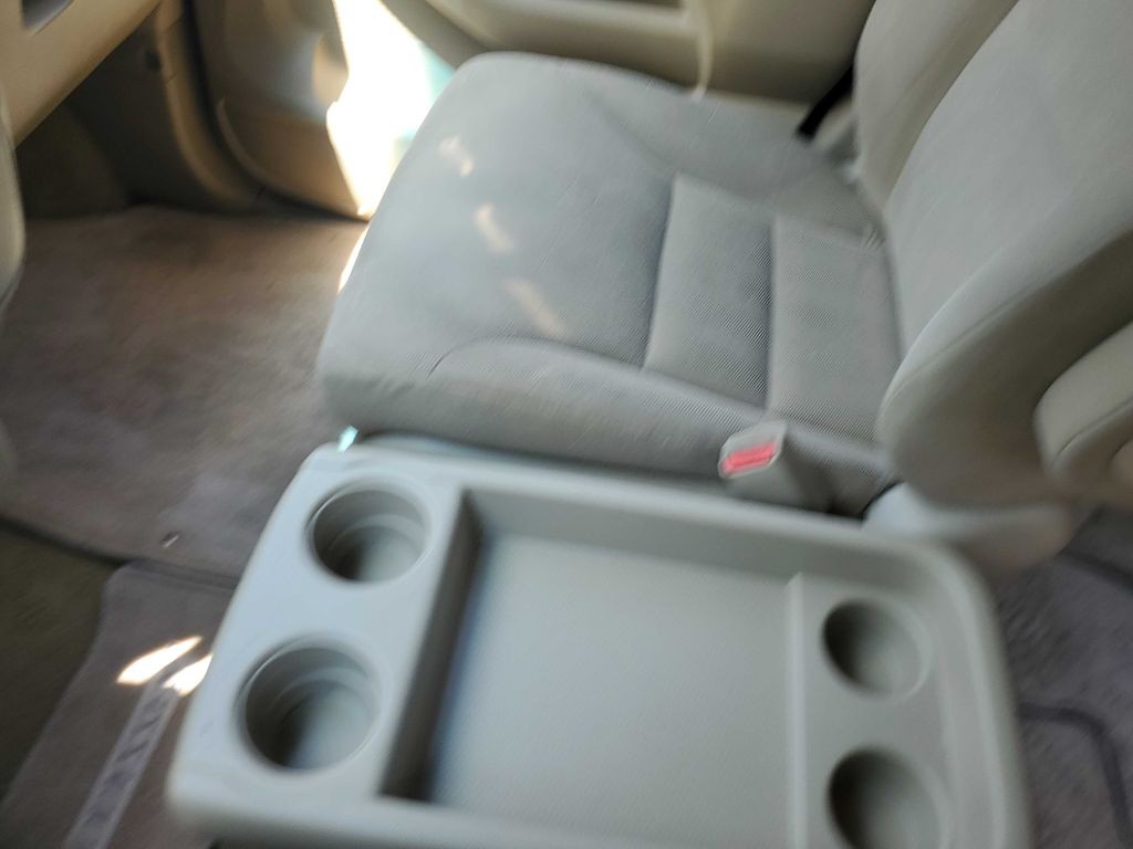 2010 Honda Odyssey Image 28