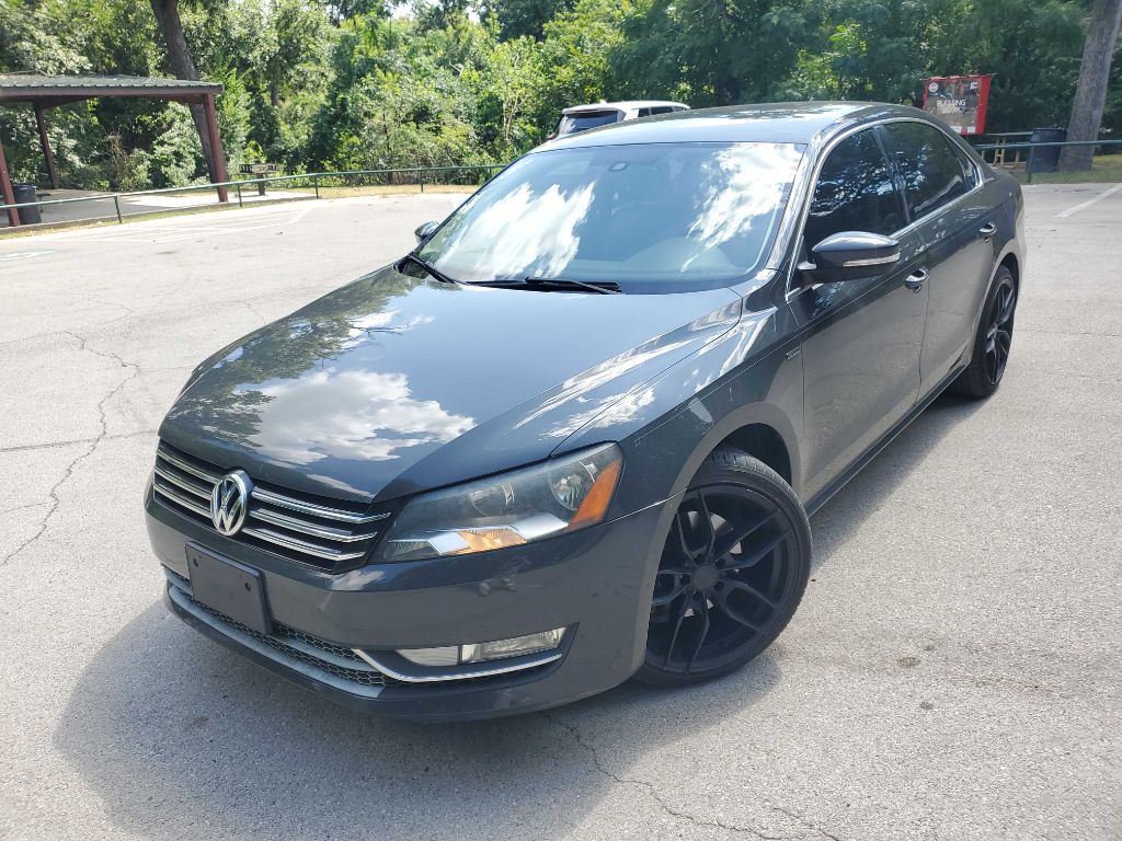 2015 Volkswagen Passat Image 2