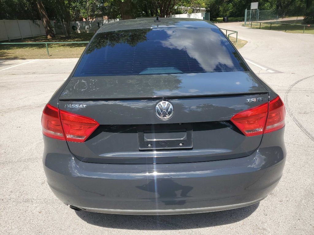 2015 Volkswagen Passat Image 5