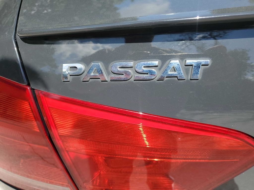 2015 Volkswagen Passat Image 15