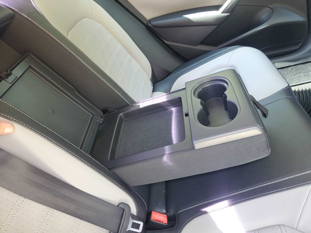 2015 Volkswagen Passat Image 27