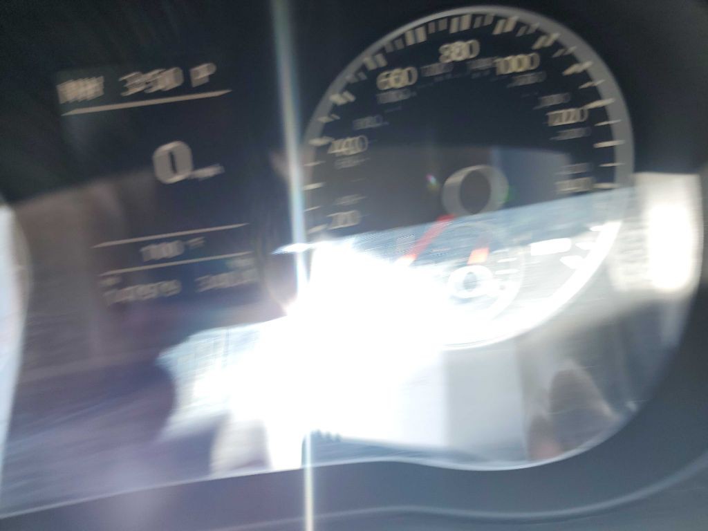 2015 Volkswagen Passat Image 32