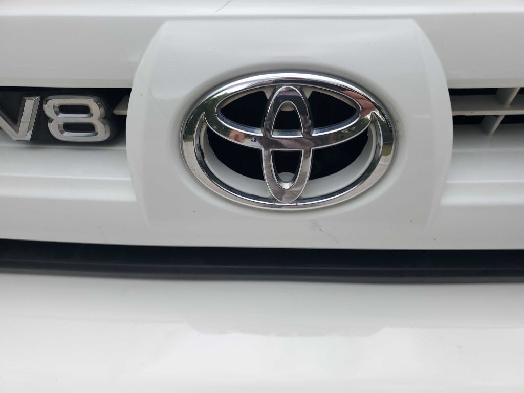 2004 Toyota 4Runner Image 12
