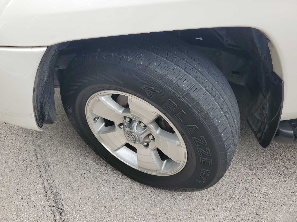 2004 Toyota 4Runner Image 14