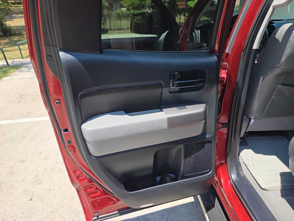 2010 Toyota Tundra Image 25