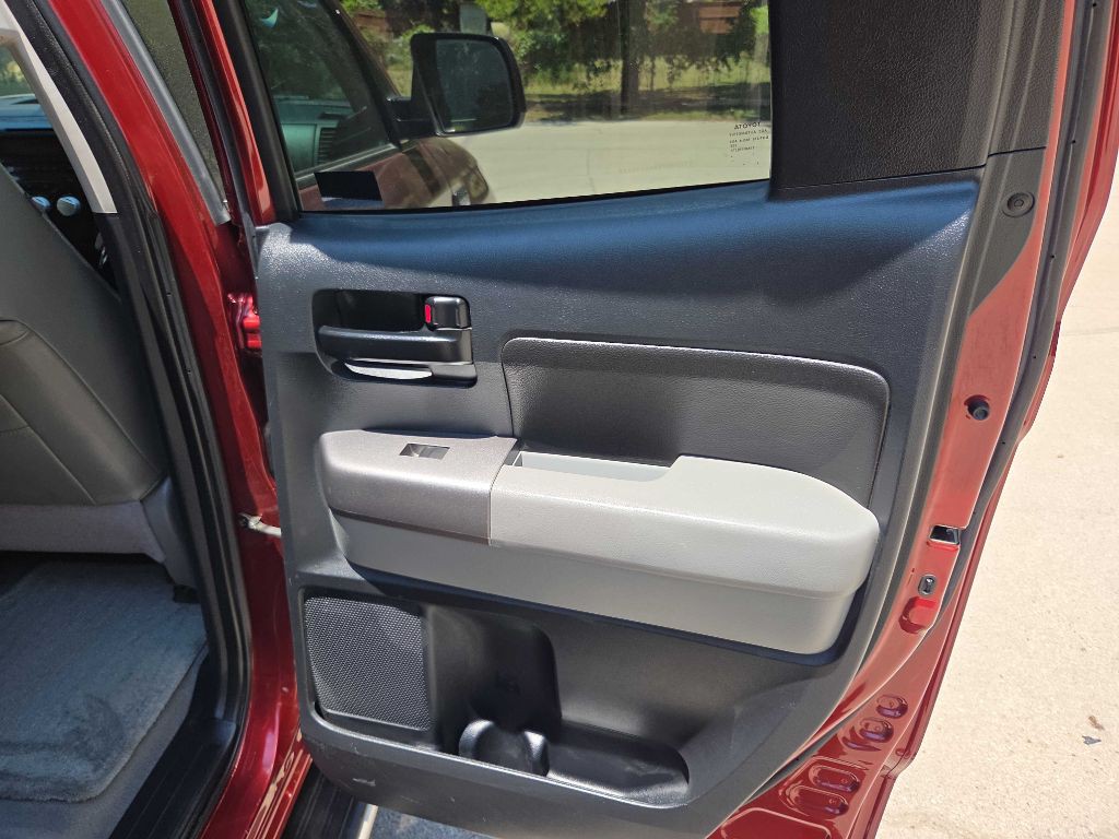 2010 Toyota Tundra Image 28