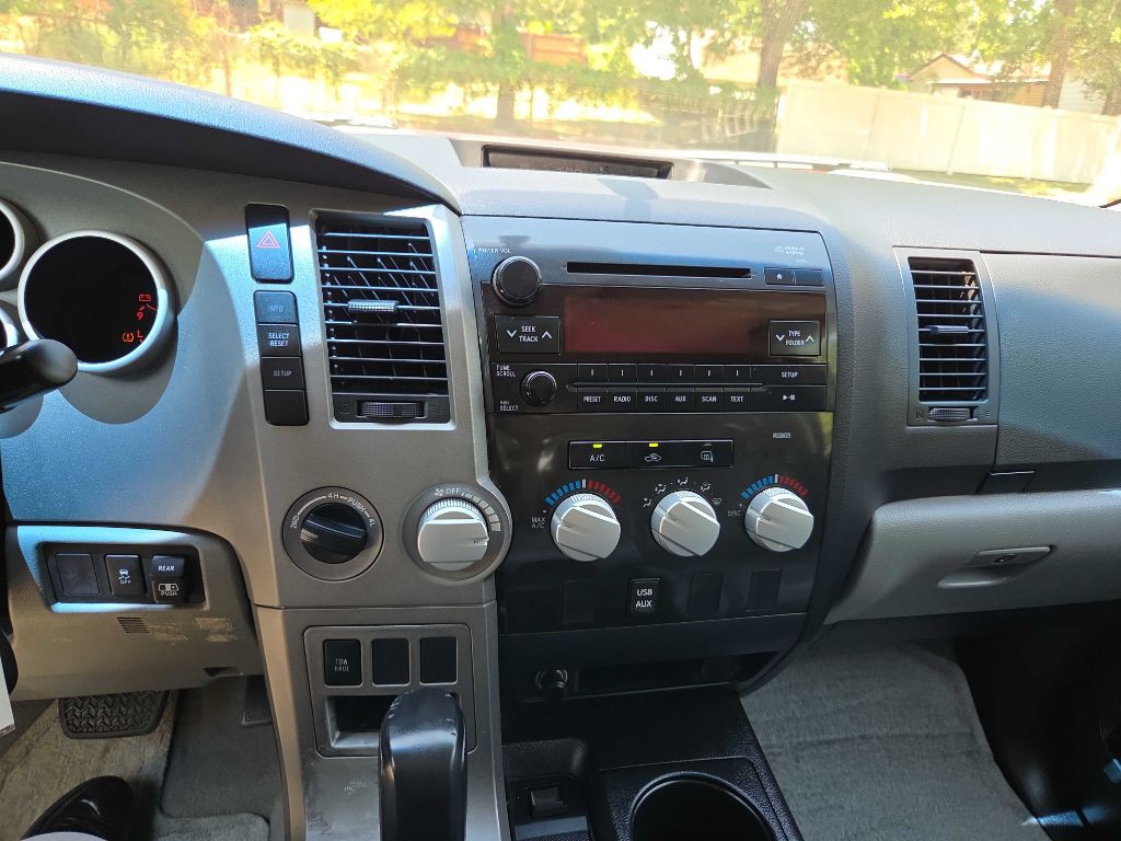 2010 Toyota Tundra Image 38