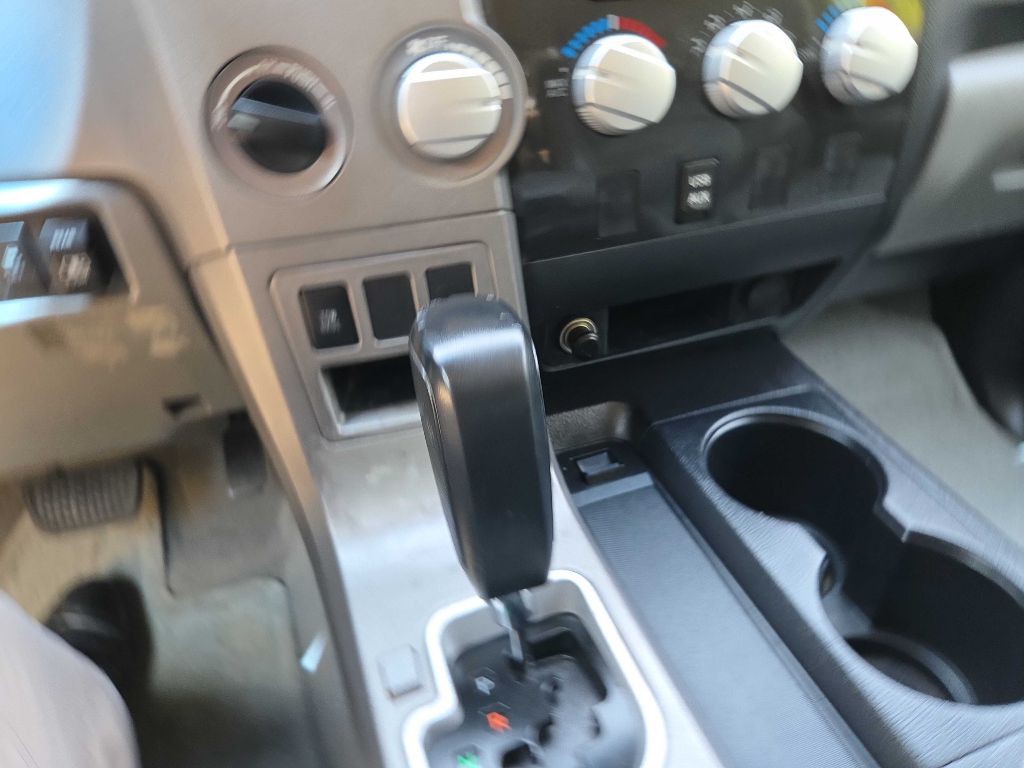 2010 Toyota Tundra Image 39