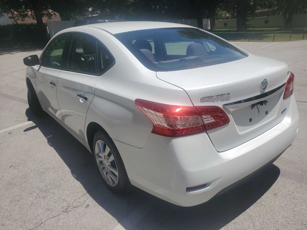 2014 Nissan Sentra Image 4