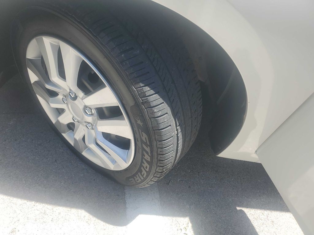 2014 Nissan Sentra Image 12