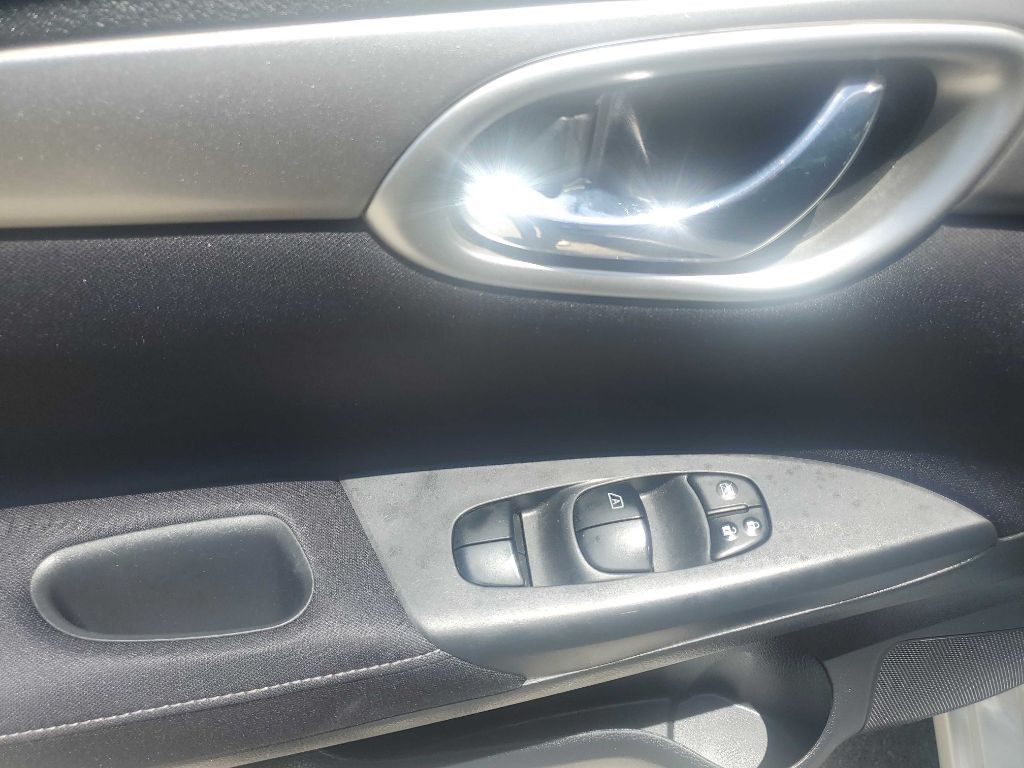 2014 Nissan Sentra Image 17