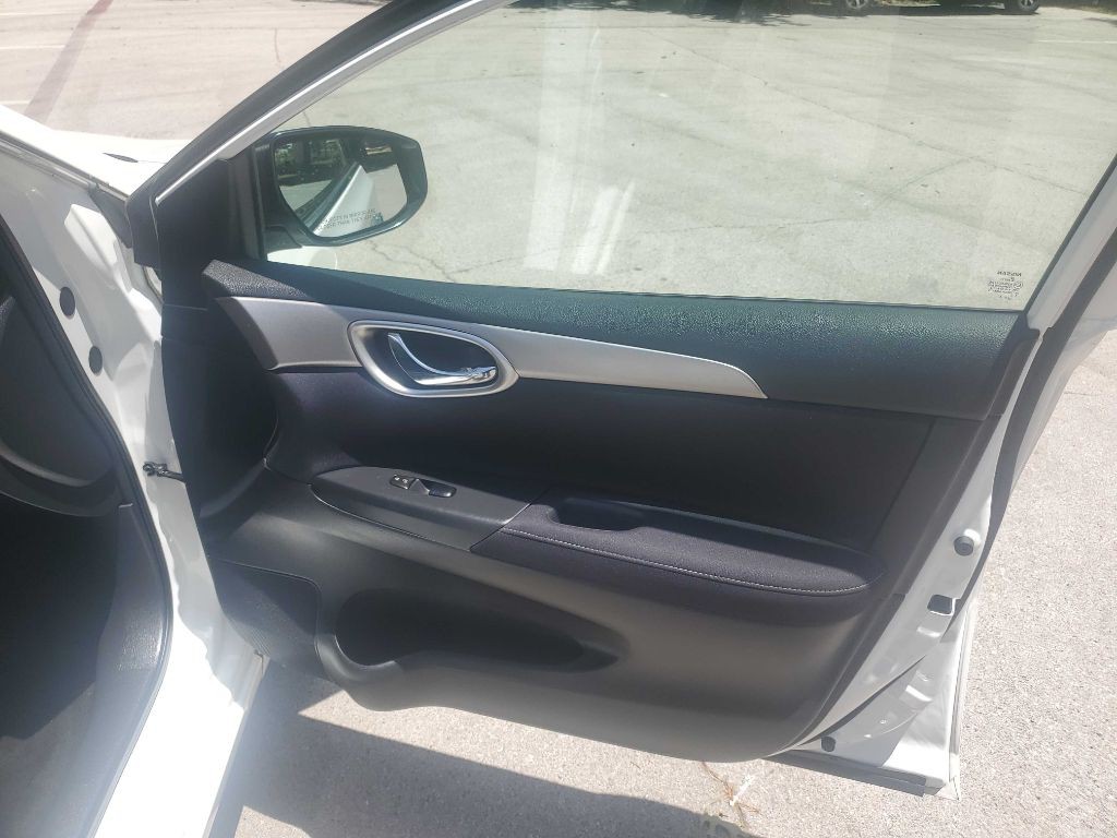 2014 Nissan Sentra Image 26