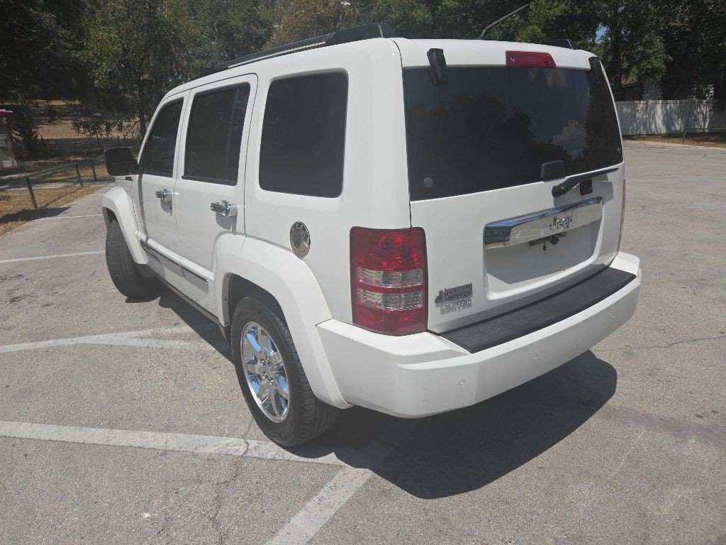 2010 Jeep Liberty Image 4
