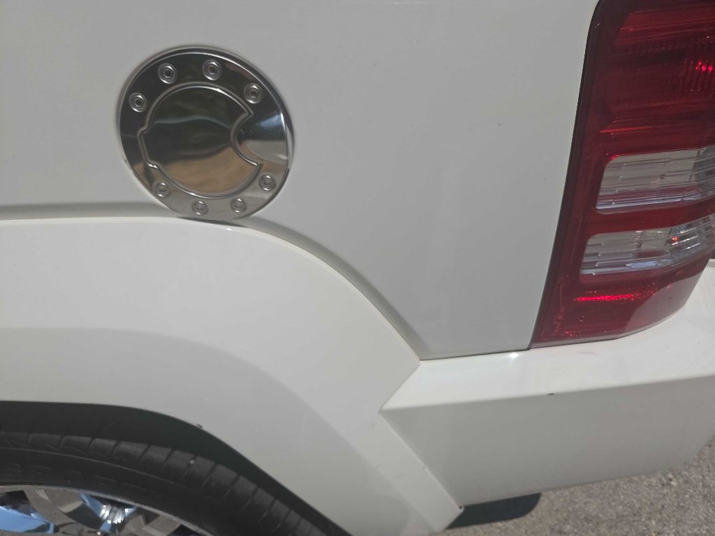2010 Jeep Liberty Image 17