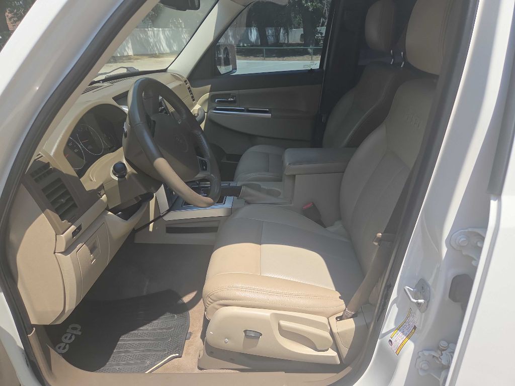 2010 Jeep Liberty Image 22