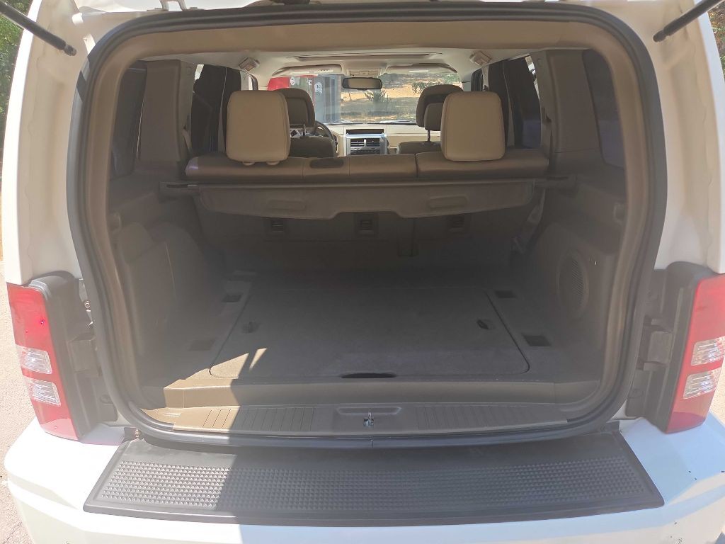 2010 Jeep Liberty Image 25