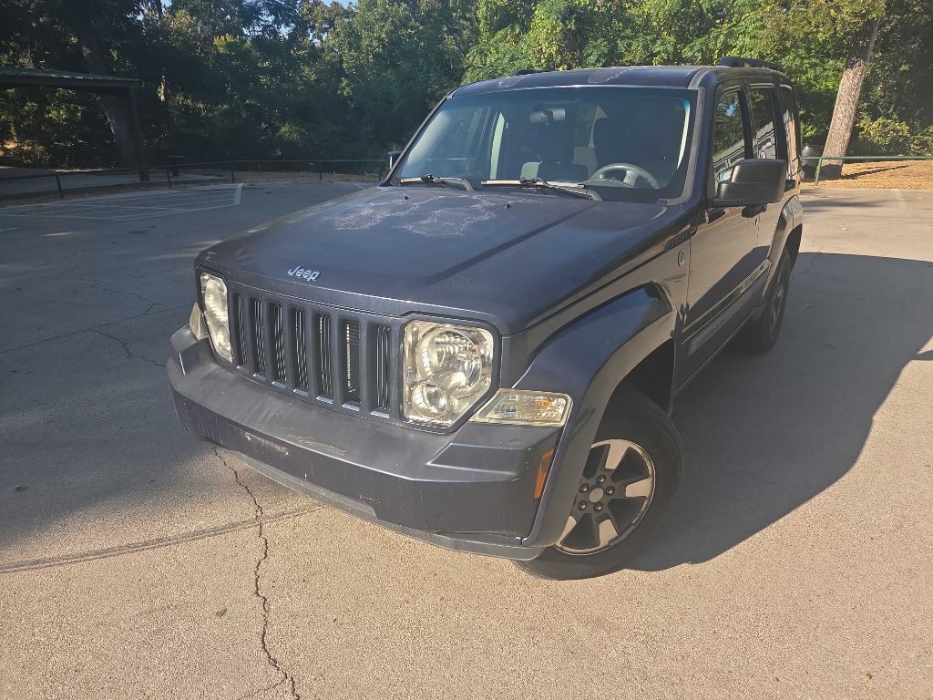 2008 Jeep Liberty Image 2