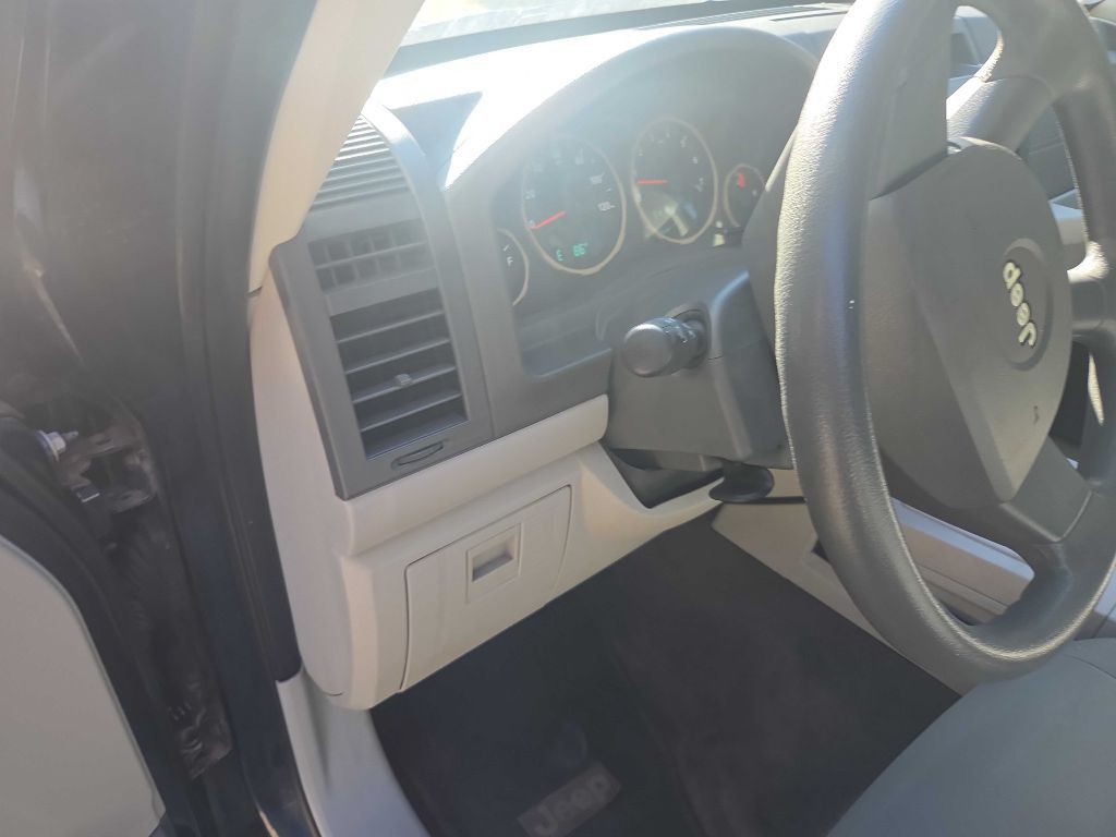 2008 Jeep Liberty Image 29