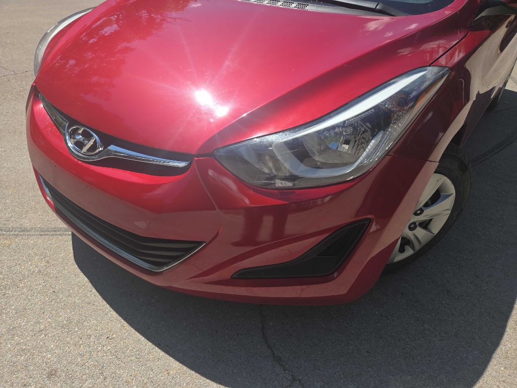 2016 Hyundai Elantra Image 12