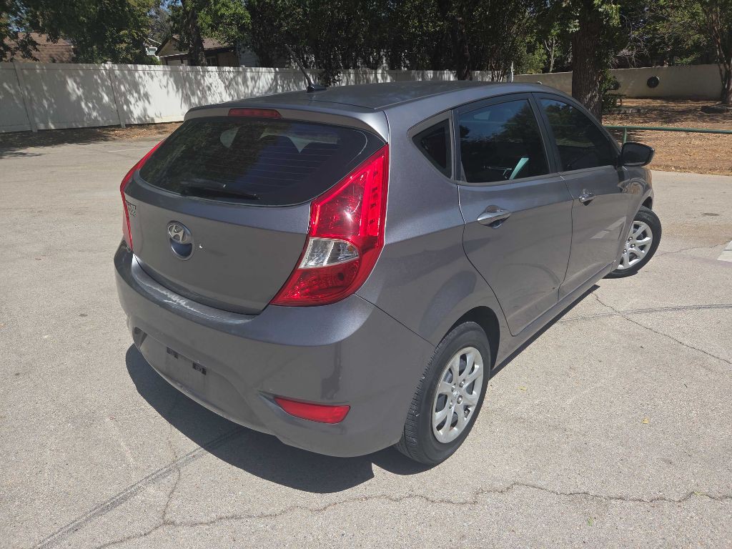 2014 Hyundai Accent Image 6