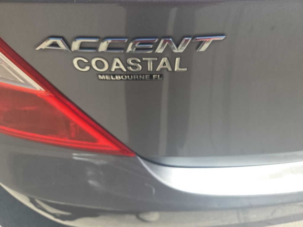2014 Hyundai Accent Image 13