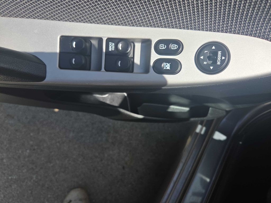 2014 Hyundai Accent Image 15