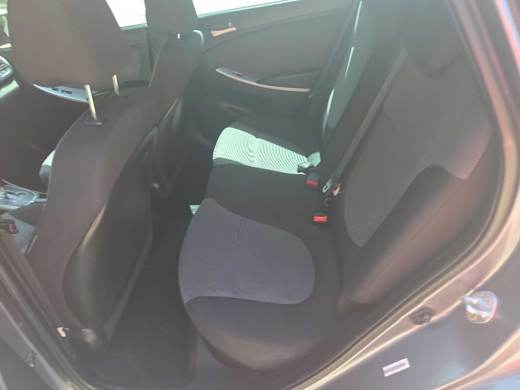 2014 Hyundai Accent Image 18