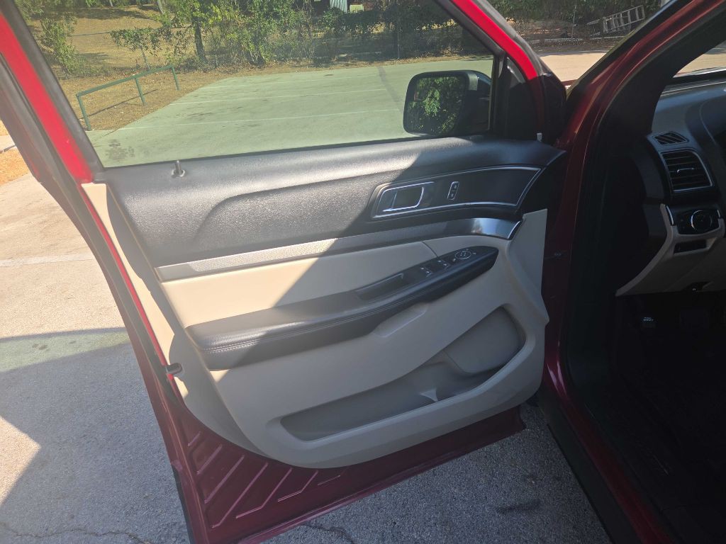 2018 Ford Explorer Image 17