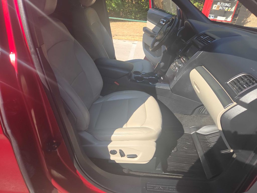 2018 Ford Explorer Image 28