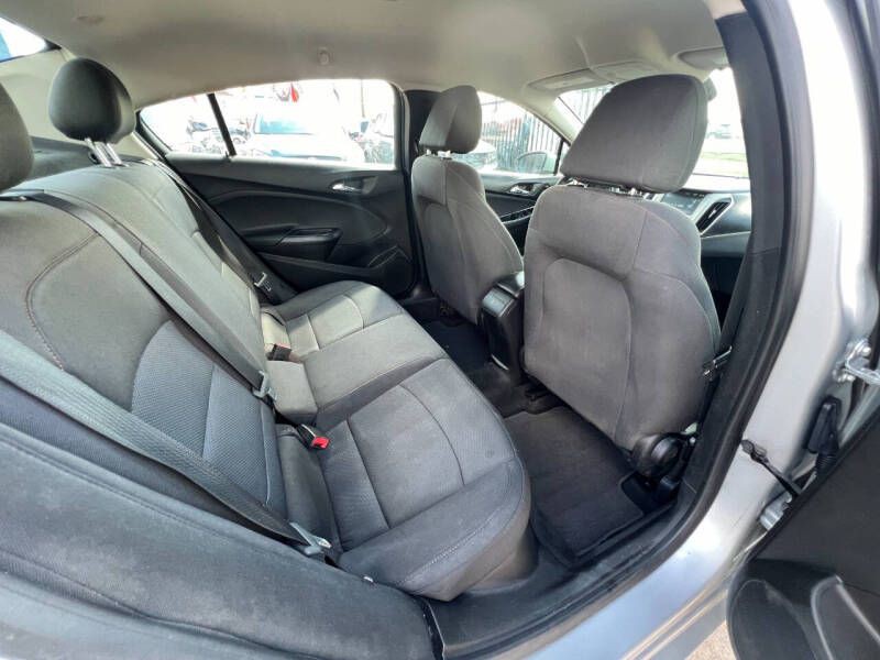 2018 Chevrolet Cruze Image 9