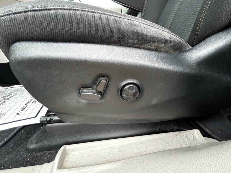 2017 Chrysler Pacifica Image 17