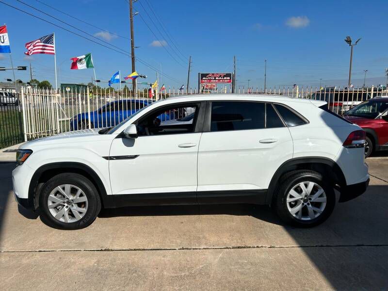 2020 Volkswagen Atlas Cross Sport Image 4