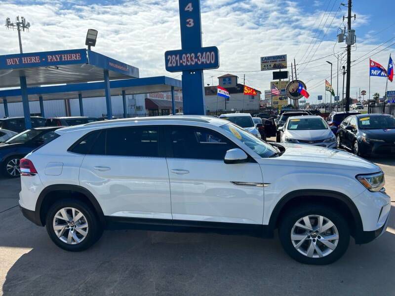 2020 Volkswagen Atlas Cross Sport Image 5