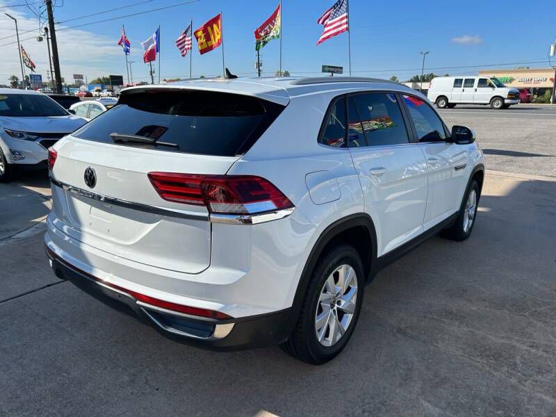 2020 Volkswagen Atlas Cross Sport Image 6