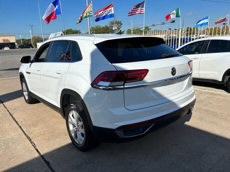2020 Volkswagen Atlas Cross Sport Image 7