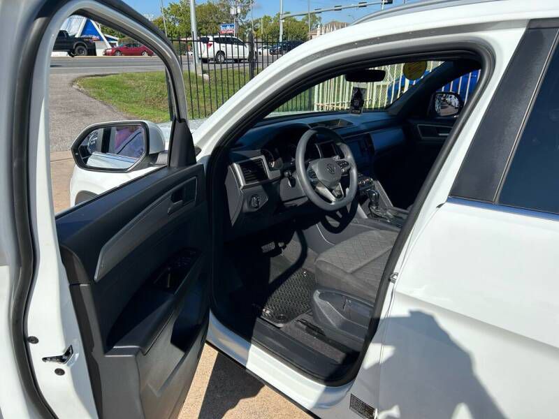 2020 Volkswagen Atlas Cross Sport Image 9