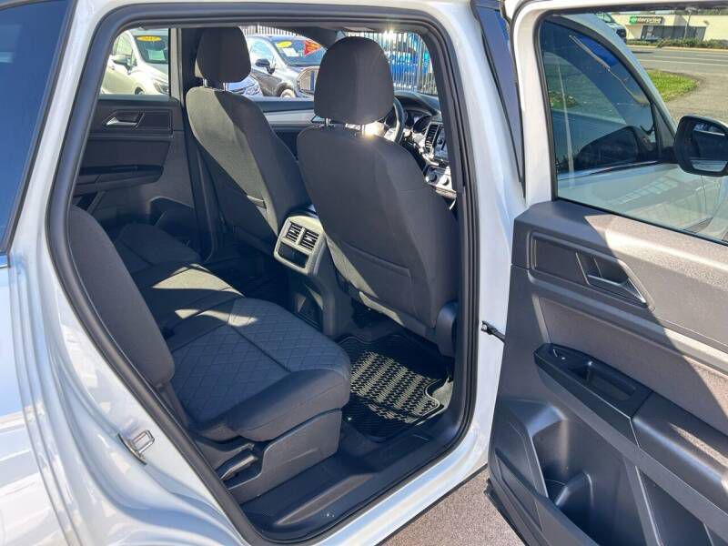 2020 Volkswagen Atlas Cross Sport Image 12