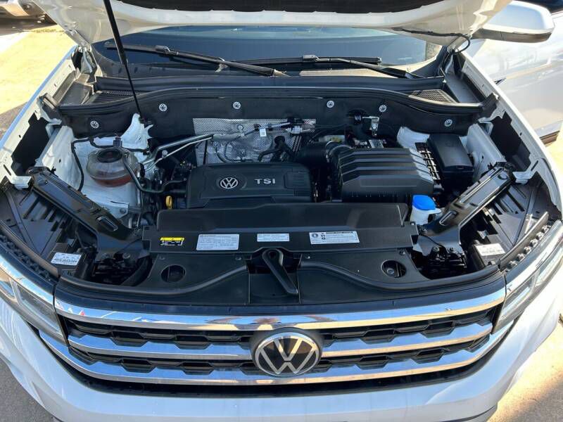 2020 Volkswagen Atlas Cross Sport Image 25