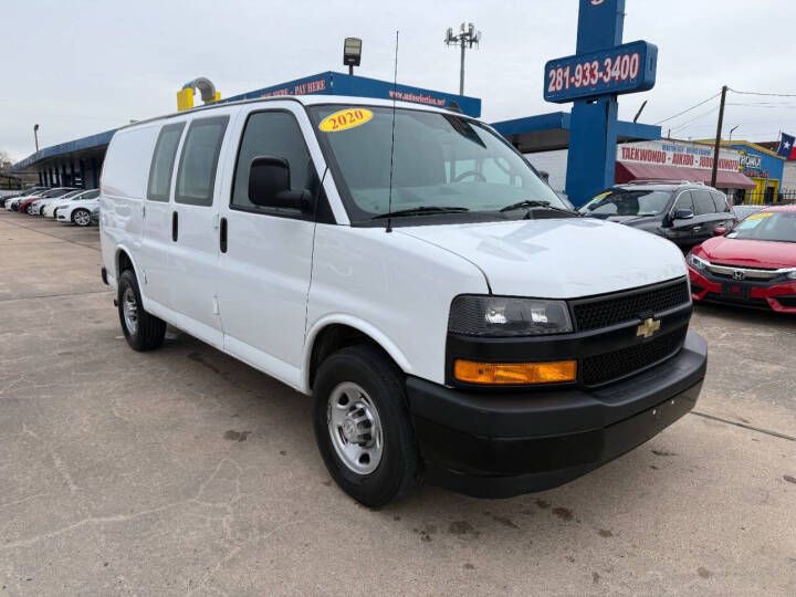2020 Chevrolet Express Image 1