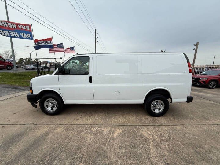 2020 Chevrolet Express Image 5
