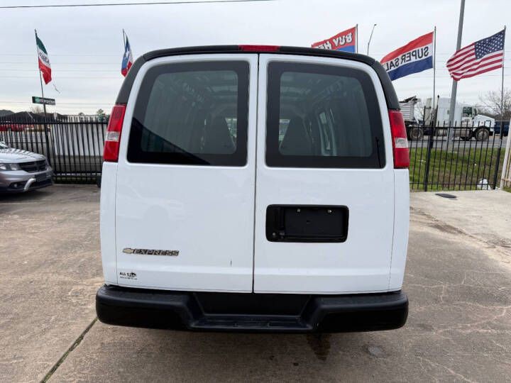 2020 Chevrolet Express Image 8