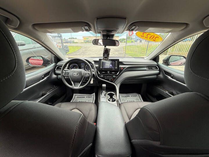 2022 Toyota Camry Image 11