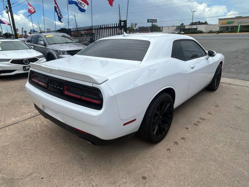 2020 Dodge Challenger Image 6