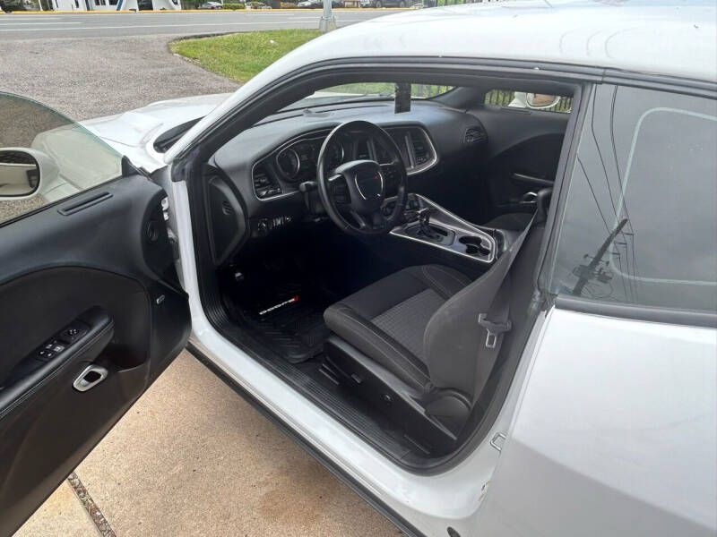 2020 Dodge Challenger Image 9