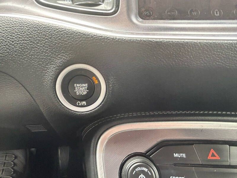 2020 Dodge Challenger Image 17