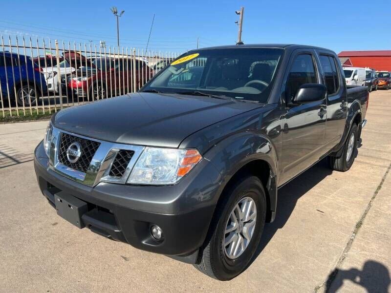 2017 Nissan Frontier Image 2